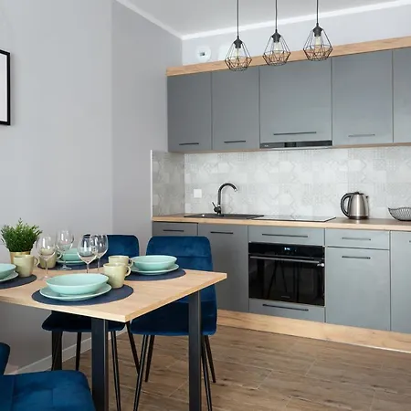 Sloneczny Z Tarasem I Ogrodem Apartmán